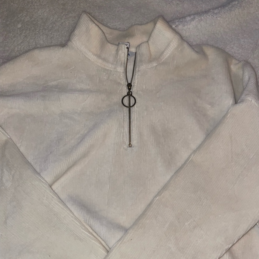 Velvet material cropped half zip sweatshirt